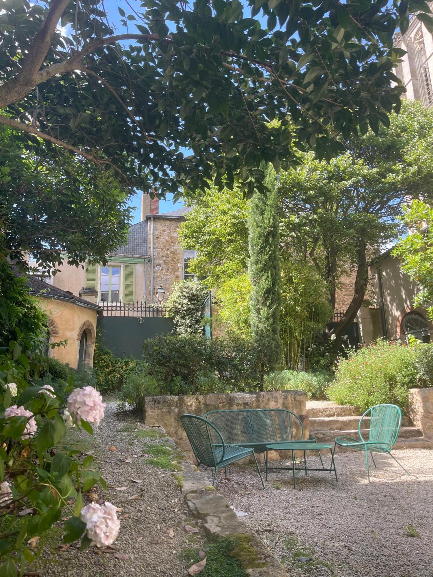 D'hote - Maison Des Ecrivains - 50 M De La Cathedrale Et Place Des Jacobins * Le Mans