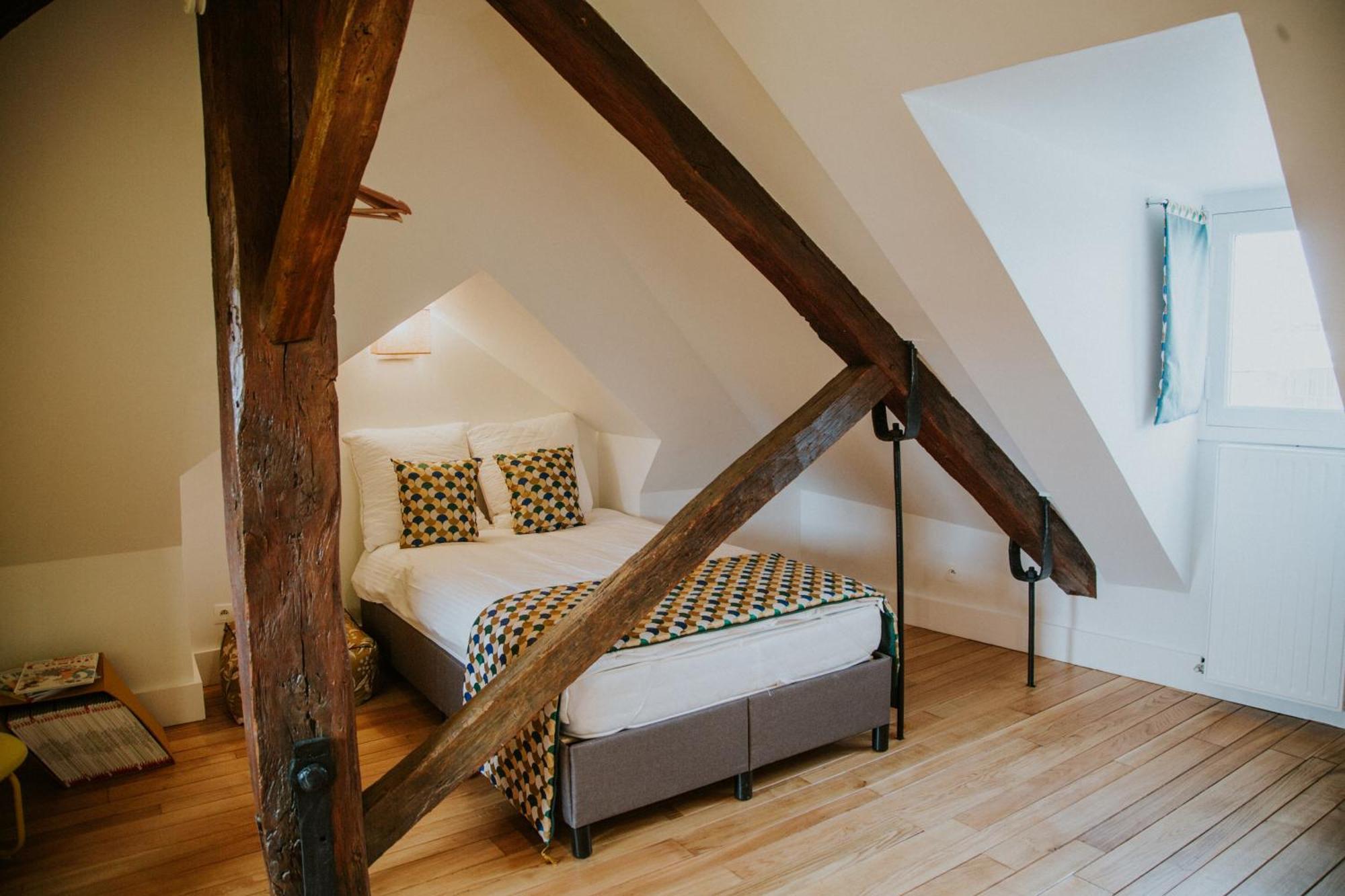 Guest house D'hote - Maison Des Ecrivains - 50 M De La Cathedrale Et Place Des Jacobins Le Mans