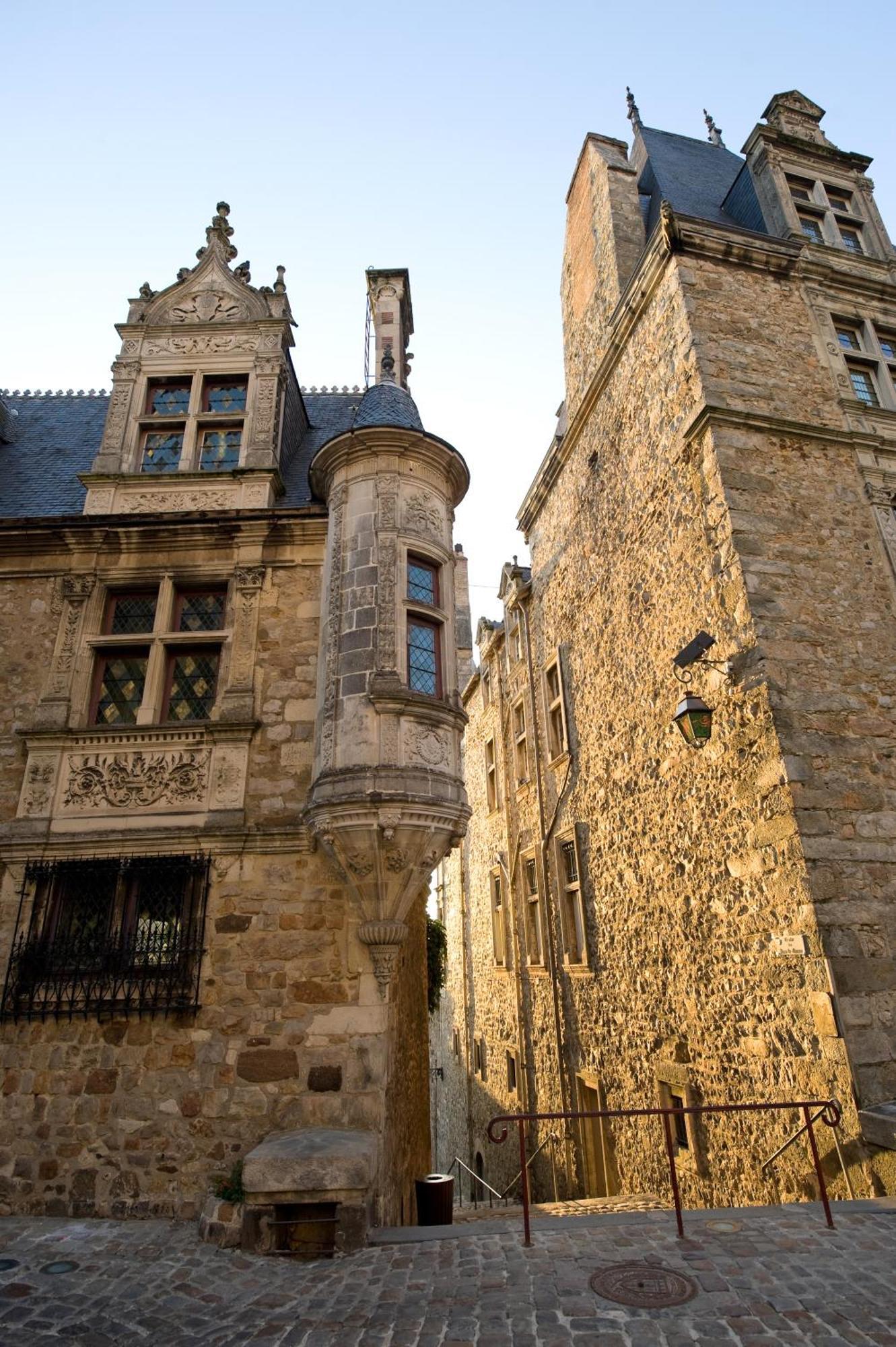 Guest house D'hote - Maison Des Ecrivains - 50 M De La Cathedrale Et Place Des Jacobins Le Mans